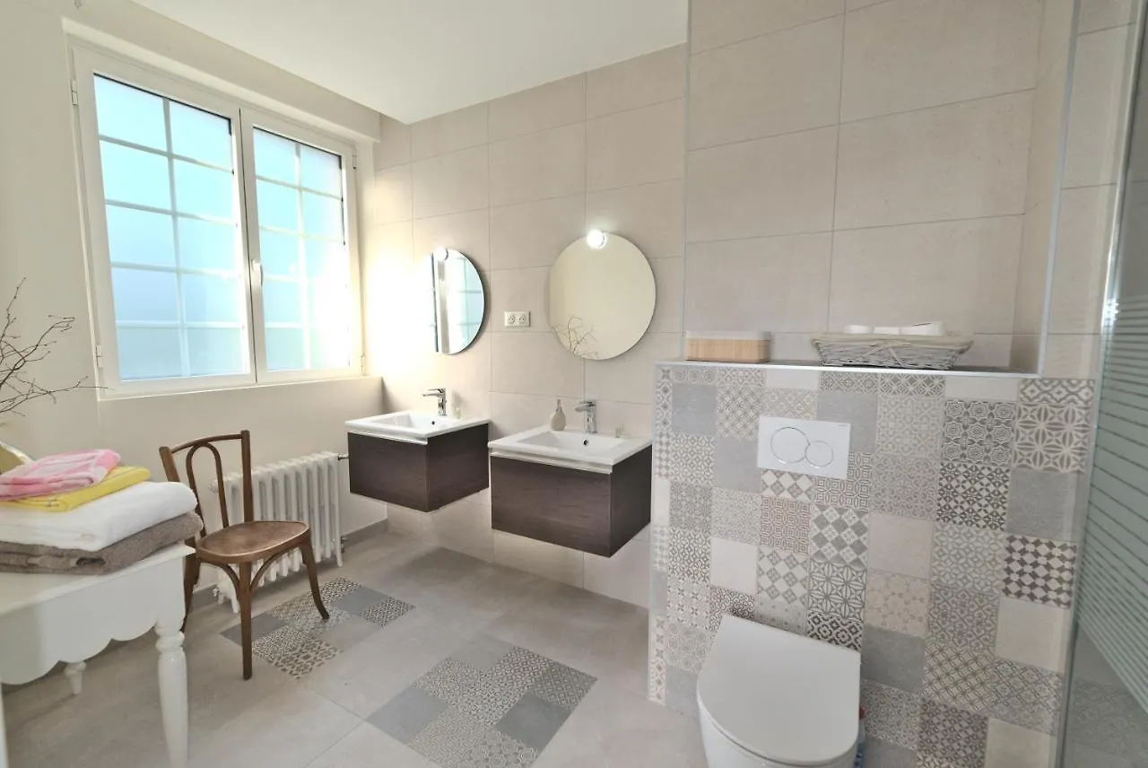 Manoir De Kerguestenen Gestel Guest house